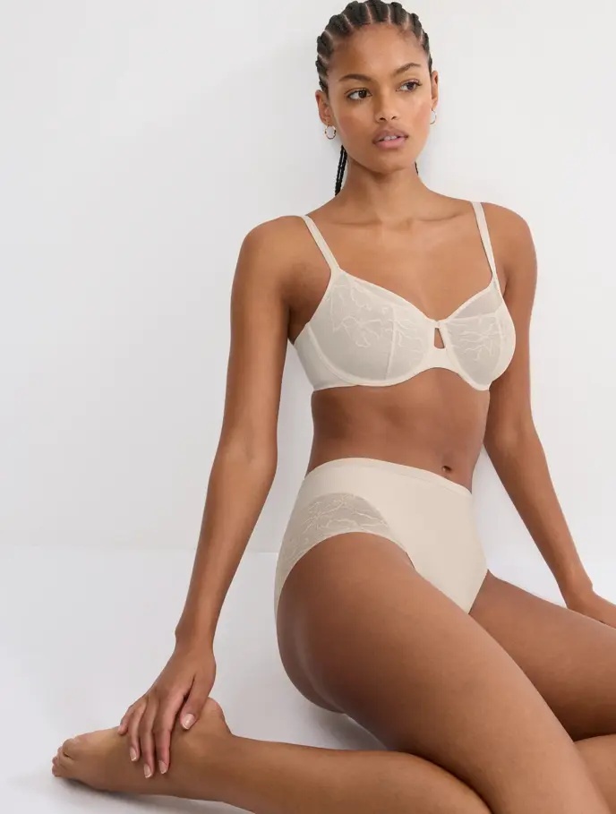 Σουτιέν Contour Comfort W01 Triumph