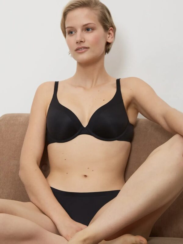 Triumph Body Make-Up Soft Touch WHP - BLACK